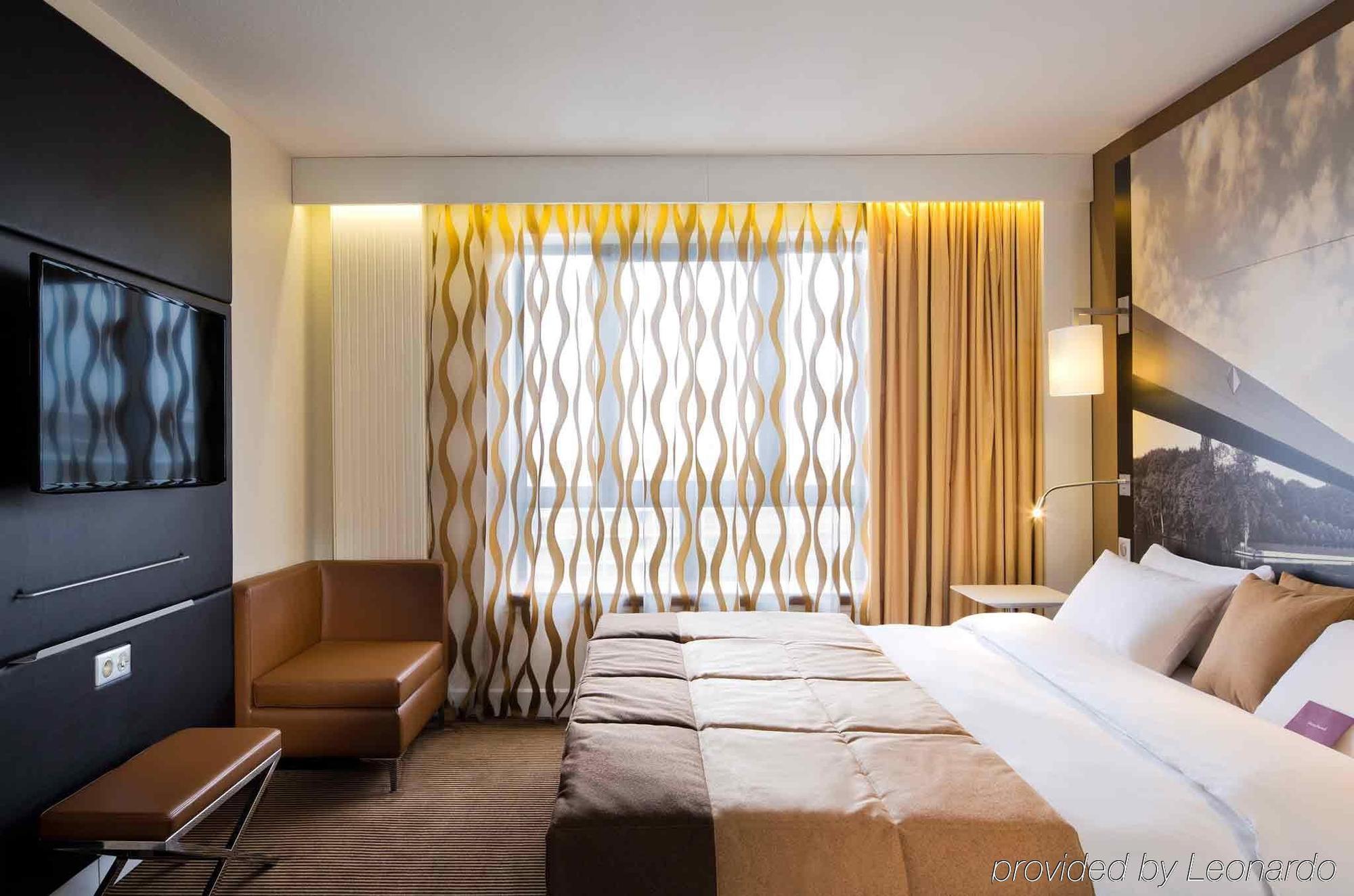 Hotel Mercure Pontoise Centre 4*